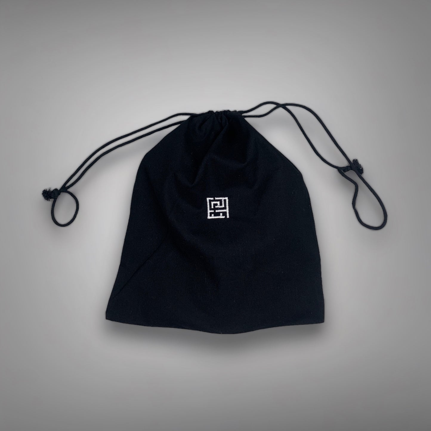 MAZE GAZE BLACK CAP